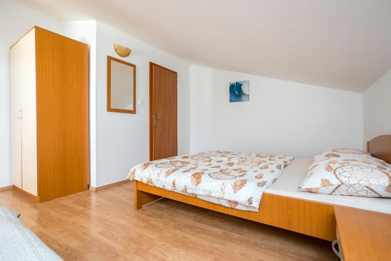 Apartmani Sandra Malinska Sveti Vid-Miholjice Екстер'єр фото