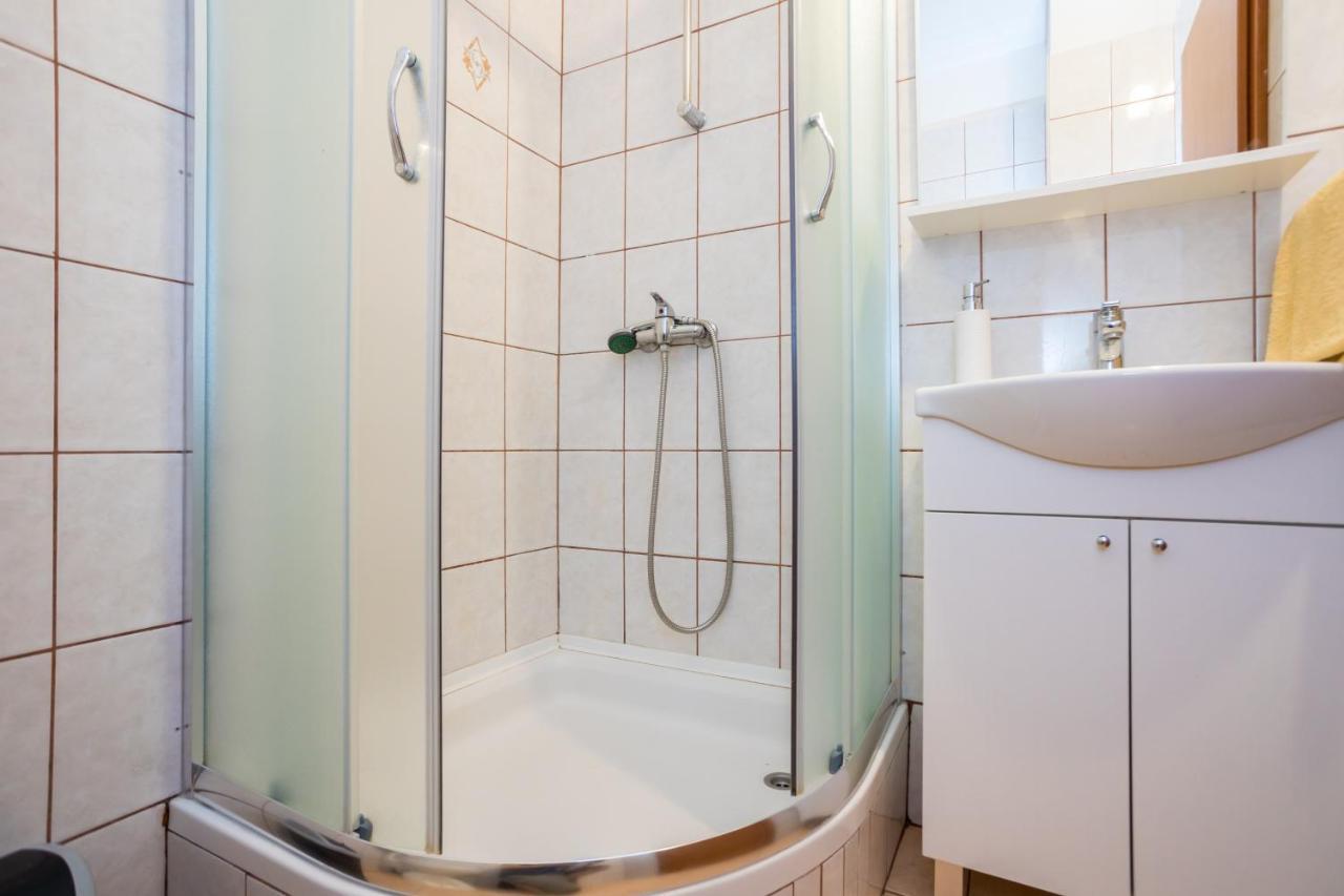 Apartmani Sandra Malinska Sveti Vid-Miholjice Екстер'єр фото
