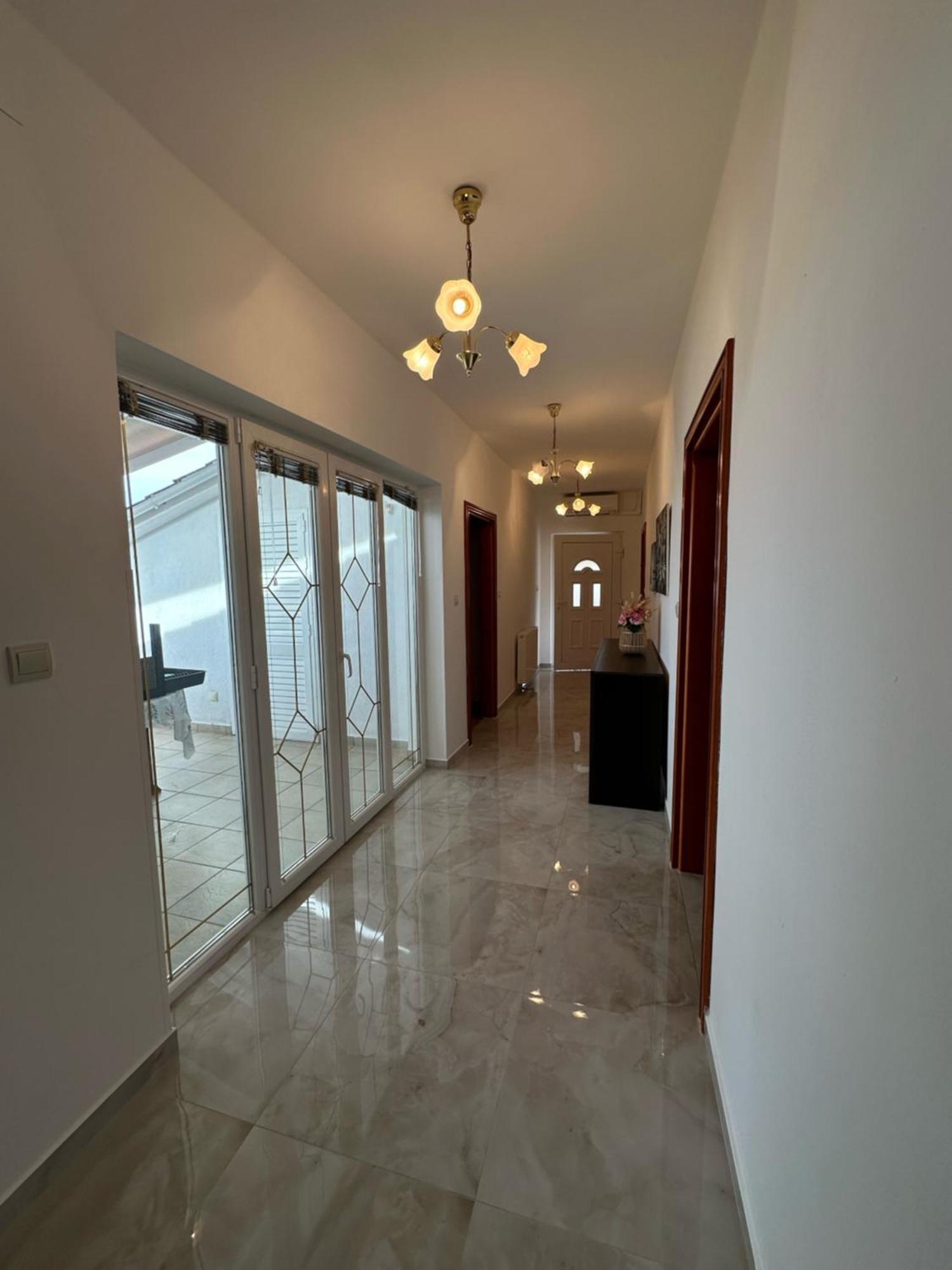 Apartmani Sandra Malinska Sveti Vid-Miholjice Екстер'єр фото