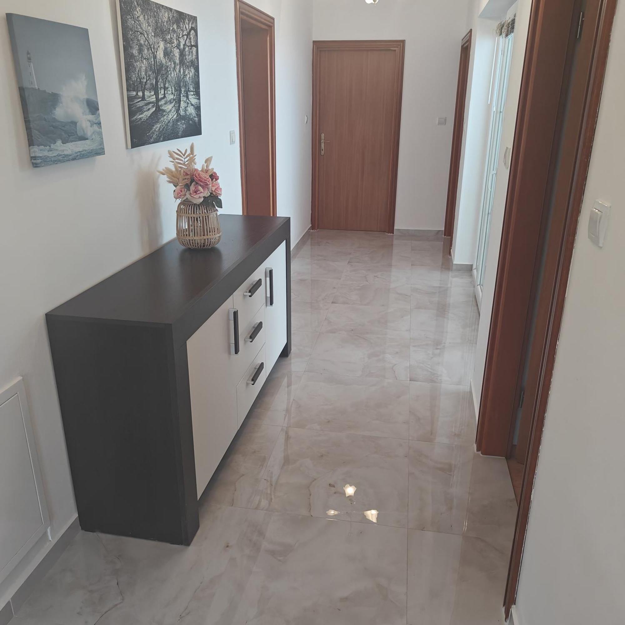 Apartmani Sandra Malinska Sveti Vid-Miholjice Екстер'єр фото